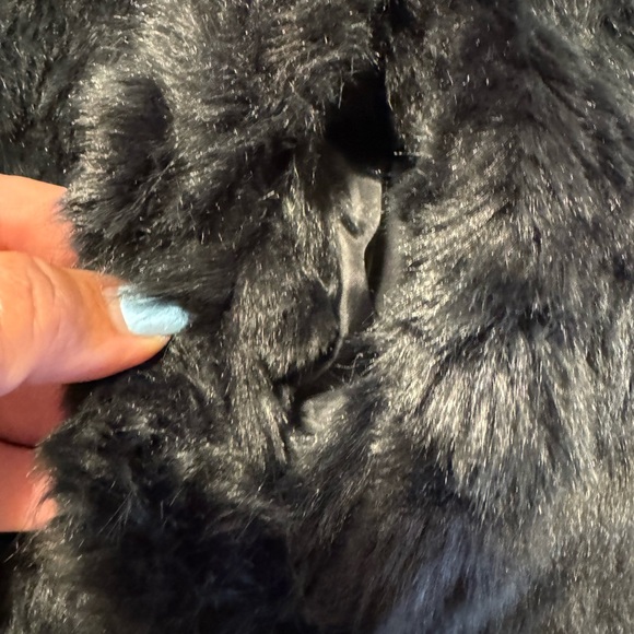 Fur Vest w/ pockets - Picture 5 of 5